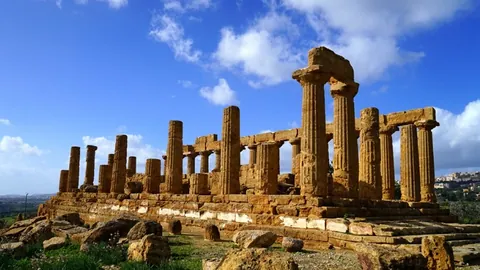 “上海中小学生游泳大赛盛大启幕”